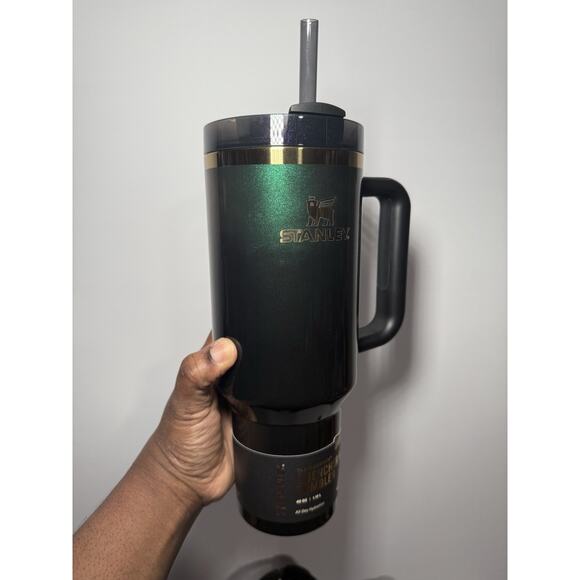 Authentic Stanley X Target Exclusive WICKED 2025 ELPHABA 40oz BNWT - Picture 2 of 6